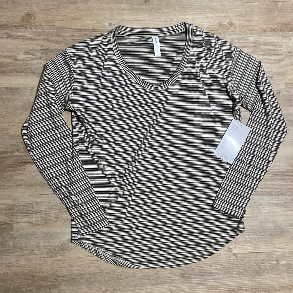 NWT! Athleta stratus striped top